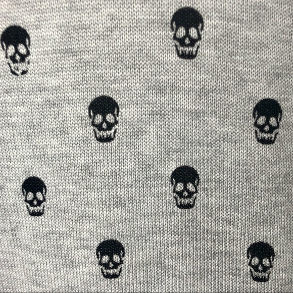💀Philosophy Black and Gray Skull Sweater Small - Picture 10 of 14
